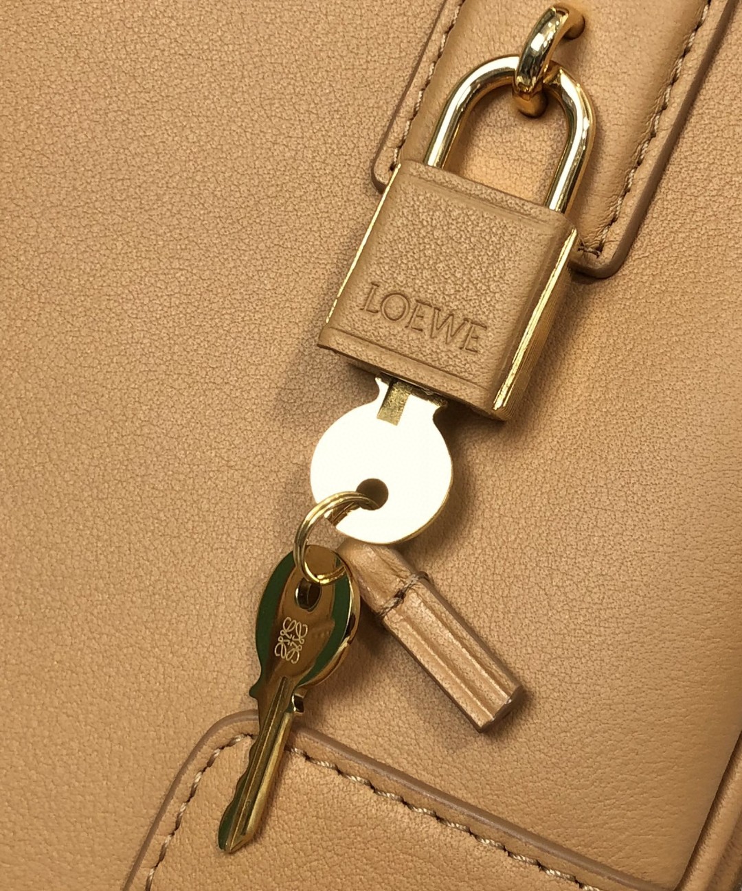ロエベ 超美品 19 2WAY ショルダーバッグ