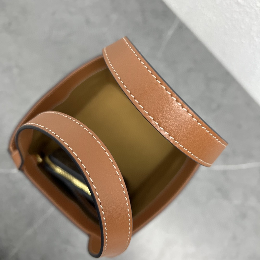 セリーヌ CELINE 超美品 スモールバッグ ハンドバッグ