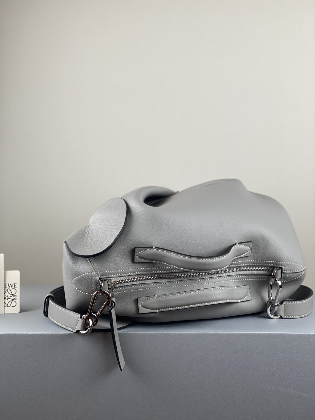 ロエベ 超美品 30 ショルダーバッグ 2205