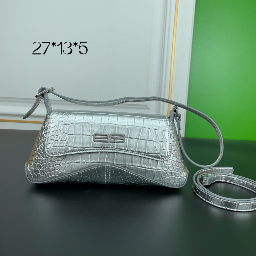 バレンシアガ 2022新品 ショルダーバッグ 2206