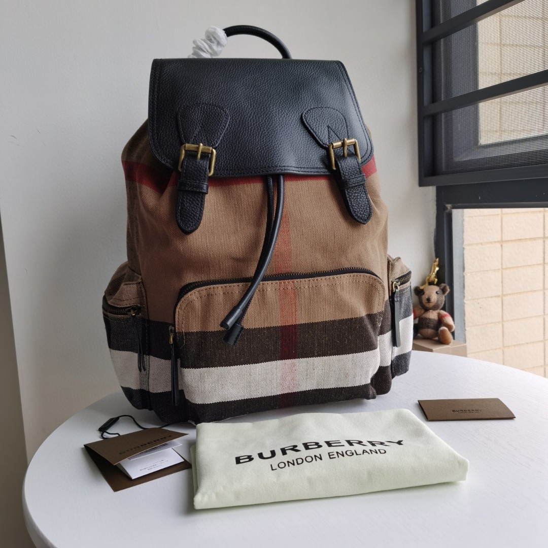 超美品 バーバリー 後背包 リュック 2206