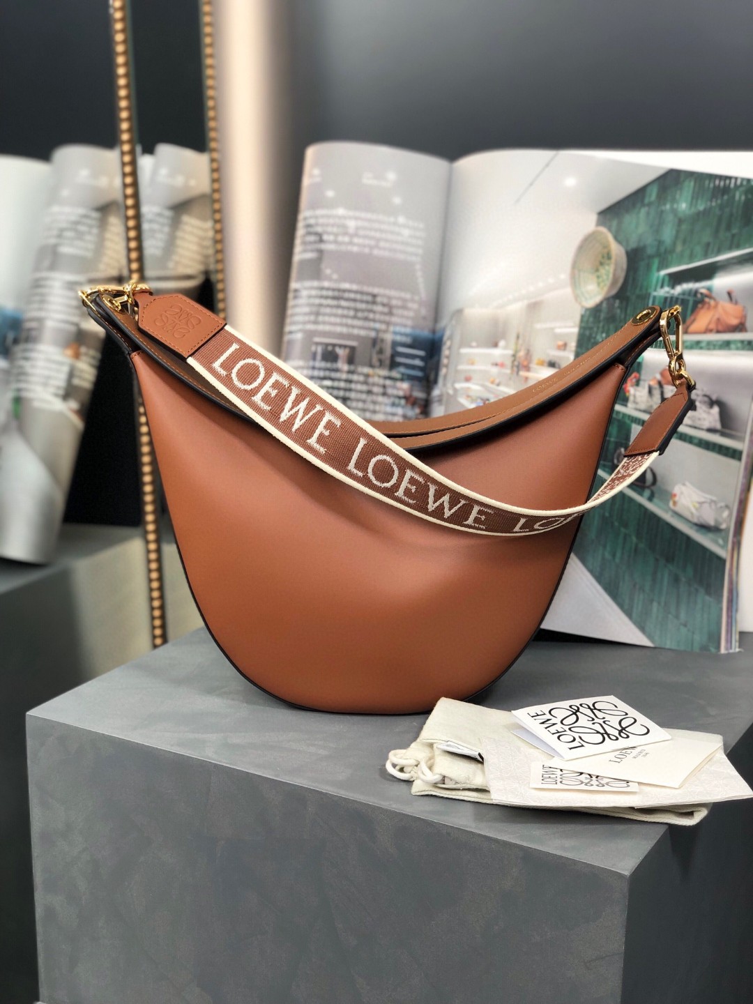 ロエベ 超美品 hobo ショルダーバッグ