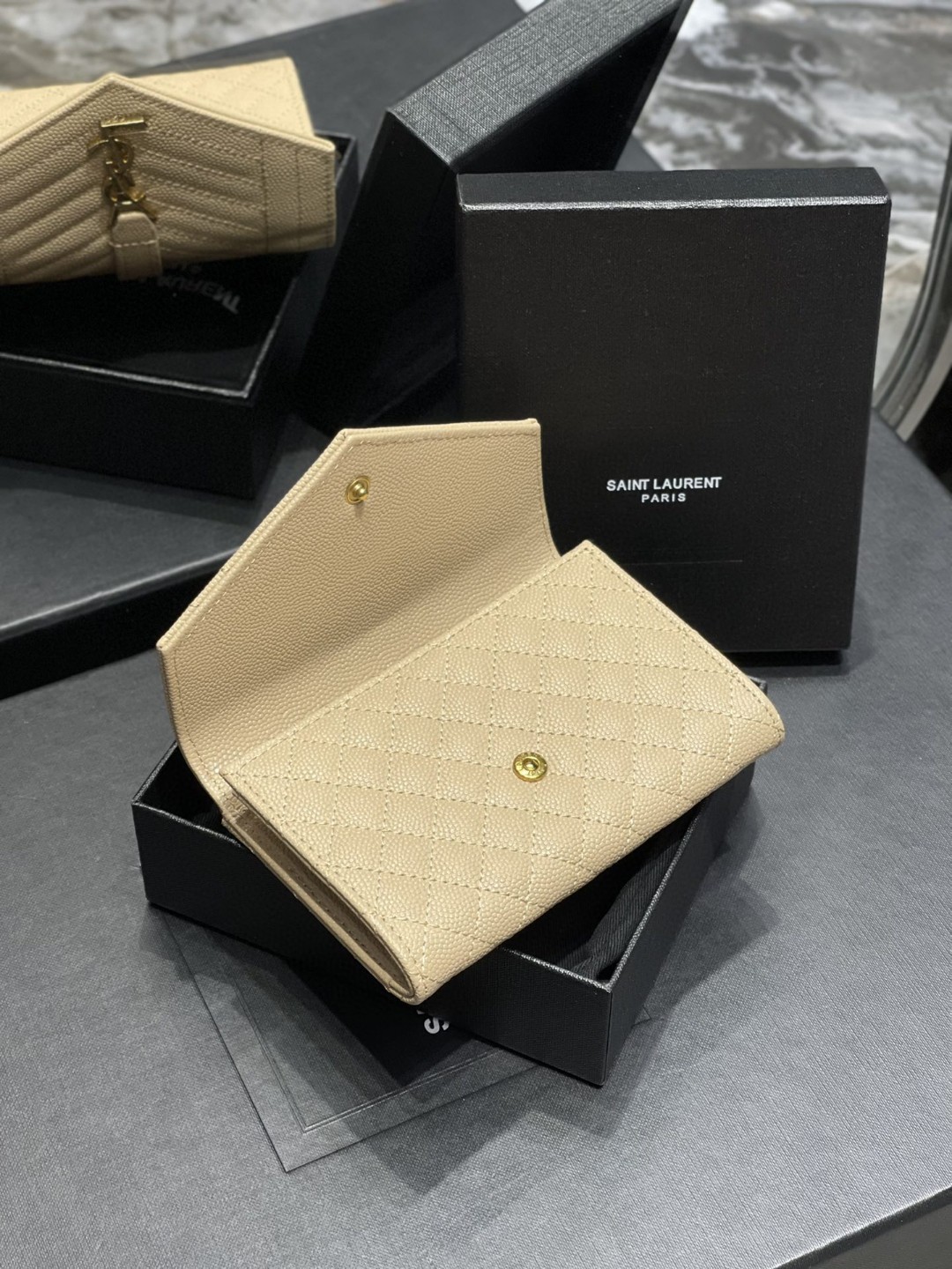 イヴ サンローラン 完美品質 短財布/二つ折り財布 2203SLLJ