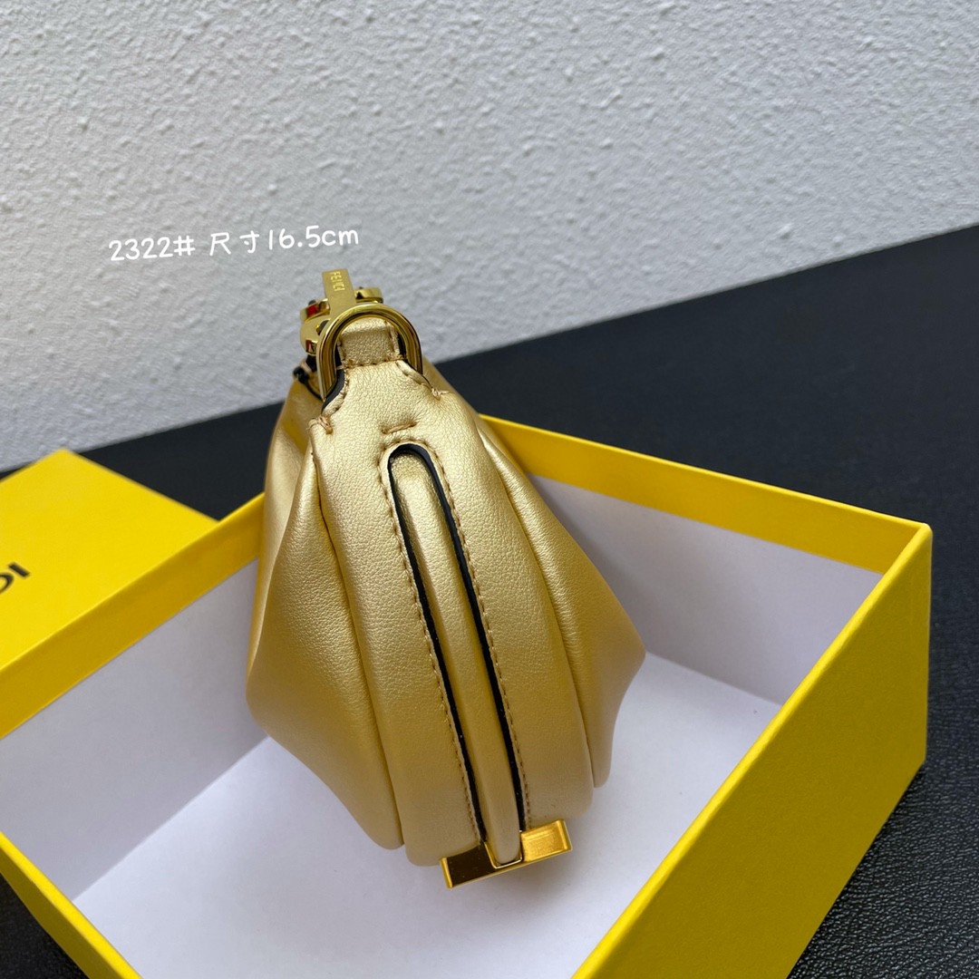 FENDI フェンディ 2022新品 16.5 ミニショルダーバッグ 2204