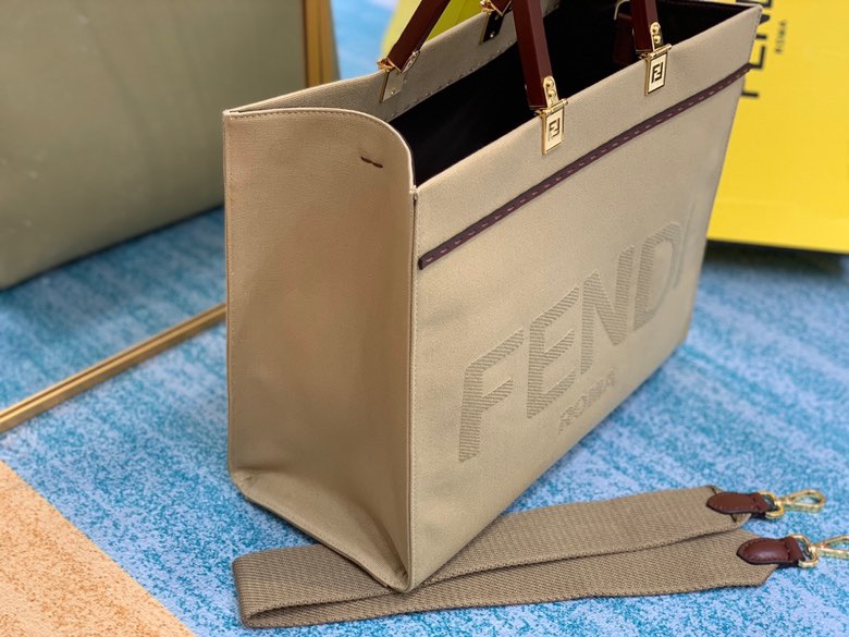 FENDI フェンディ 超美品 35 2WAY ハンドバッグ 2203