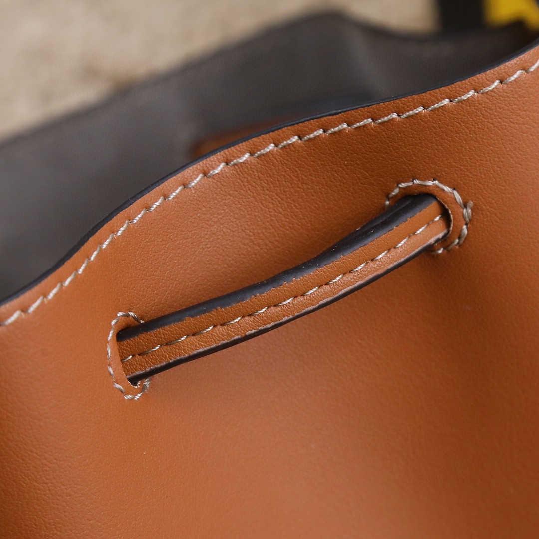 FENDI フェンディ 2022新作通販 24 2WAY ハンドバッグ