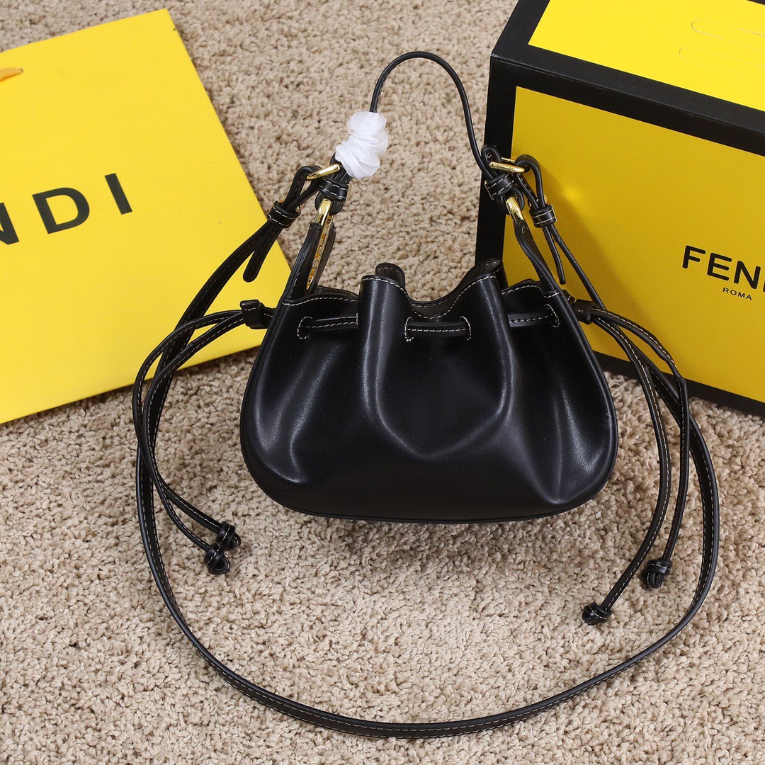 FENDI フェンディ 2022新作通販 24 2WAY ハンドバッグ 2204