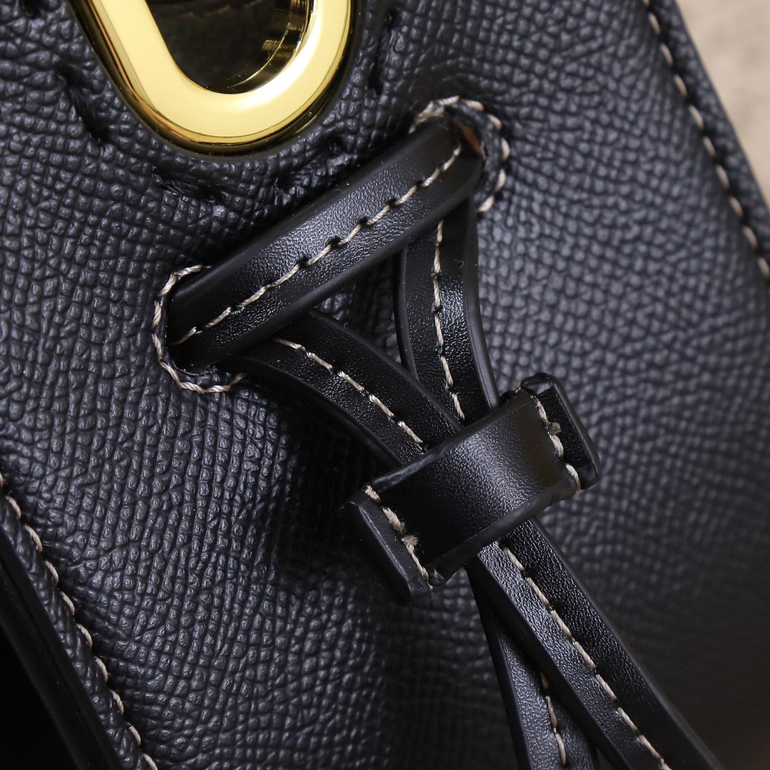 FENDI フェンディ 2022新作通販 24 2WAY ハンドバッグ 2204