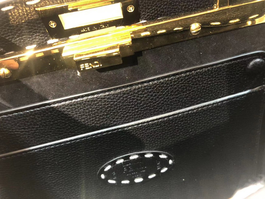 FENDI フェンディ 2022新作通販 33 2WAY クラッチバッグ 2204XYJ