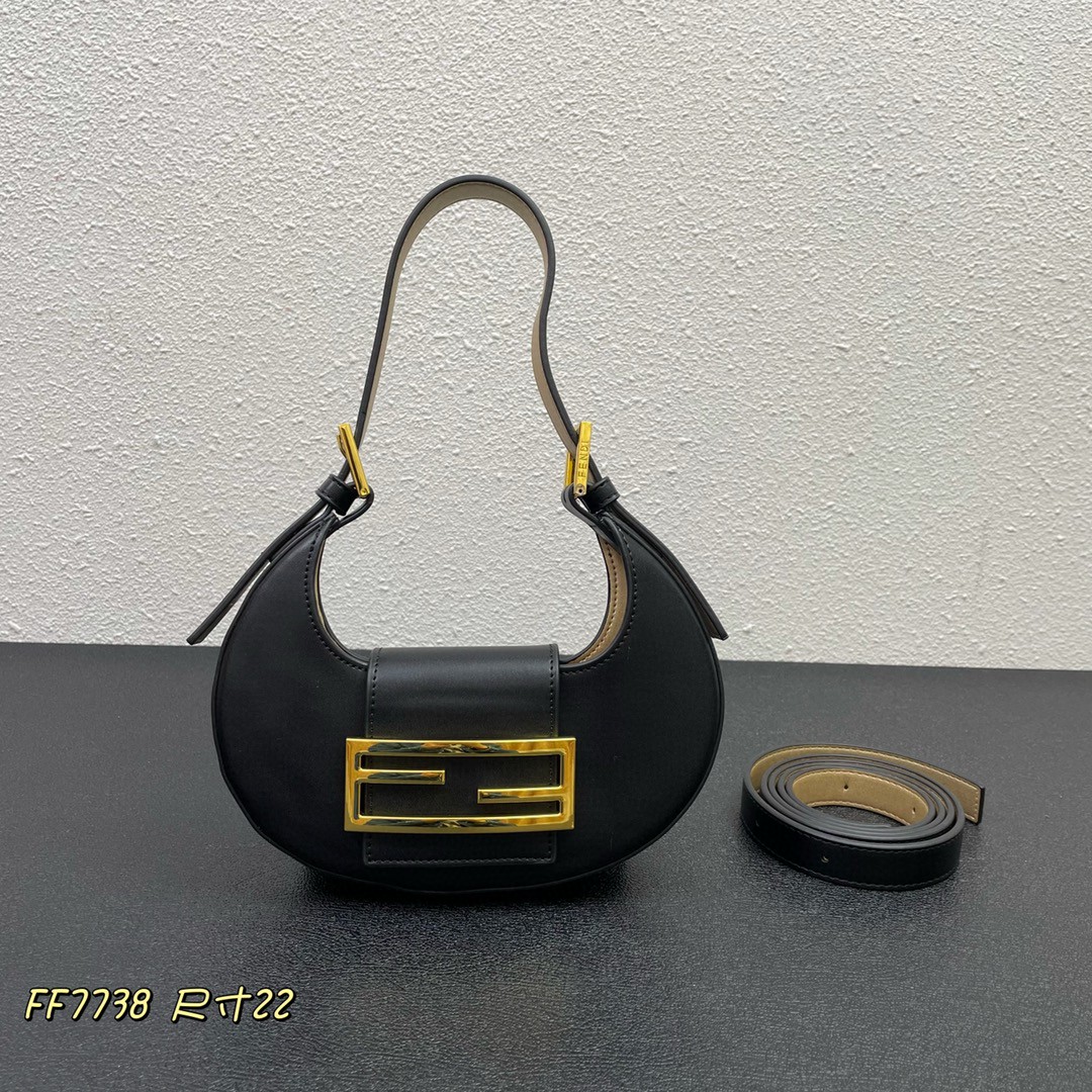 FENDI フェンディ 2022新品 22 ショルダーバッグ