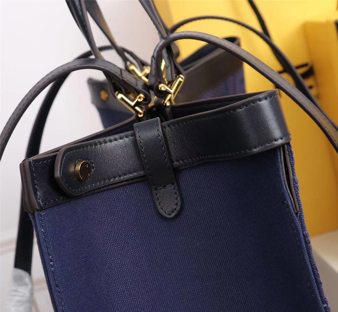 FENDI フェンディ 完美品質 41 X-Tote ハンドバッグ
