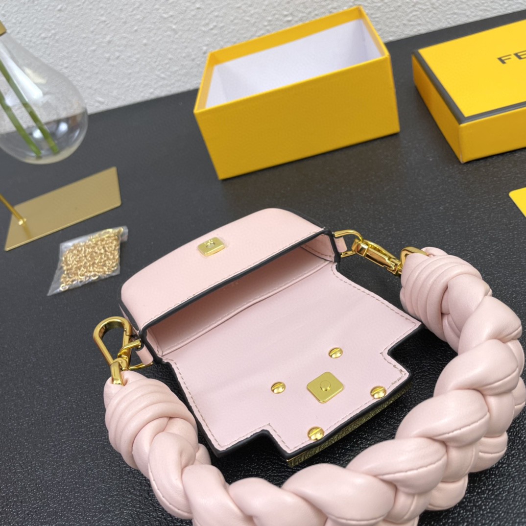 FENDI フェンディ 2022新品 ミニショルダーバッグ