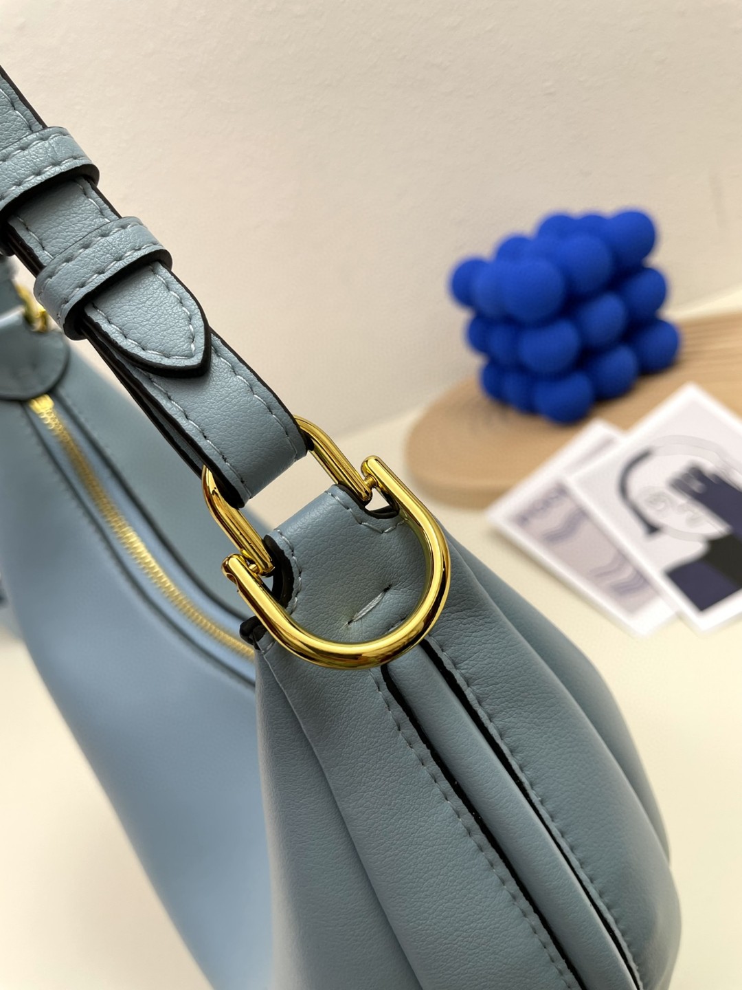 FENDI フェンディ 2022新品 29 ショルダーバッグ 2204