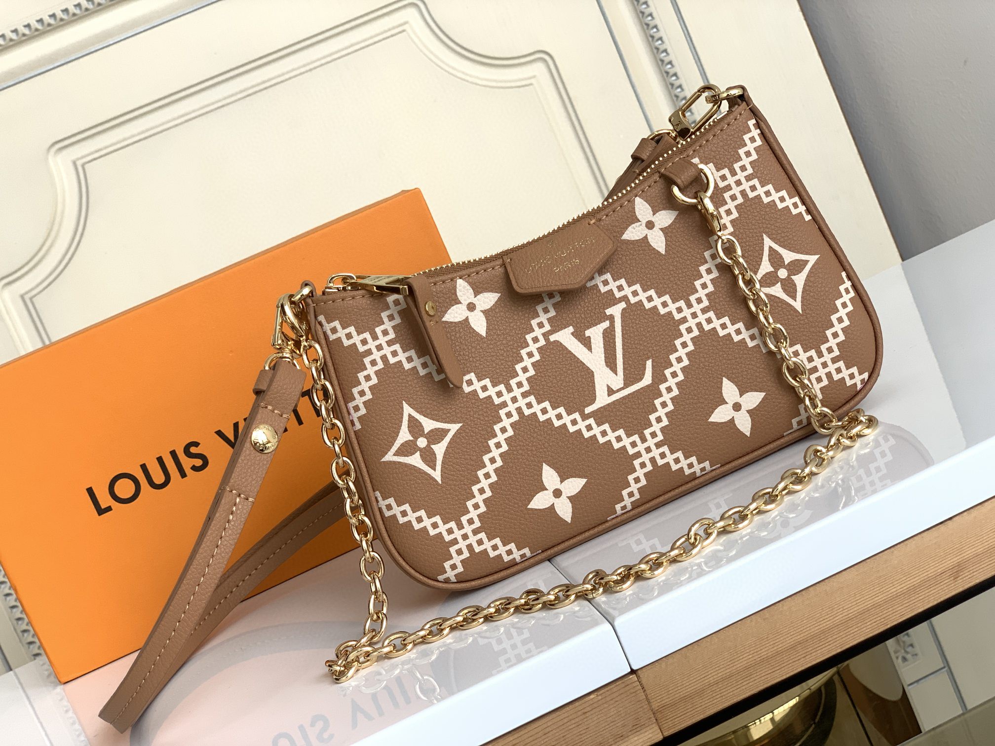 LV ルイヴィトン 超美品 19 ミニショルダーバッグ 2204