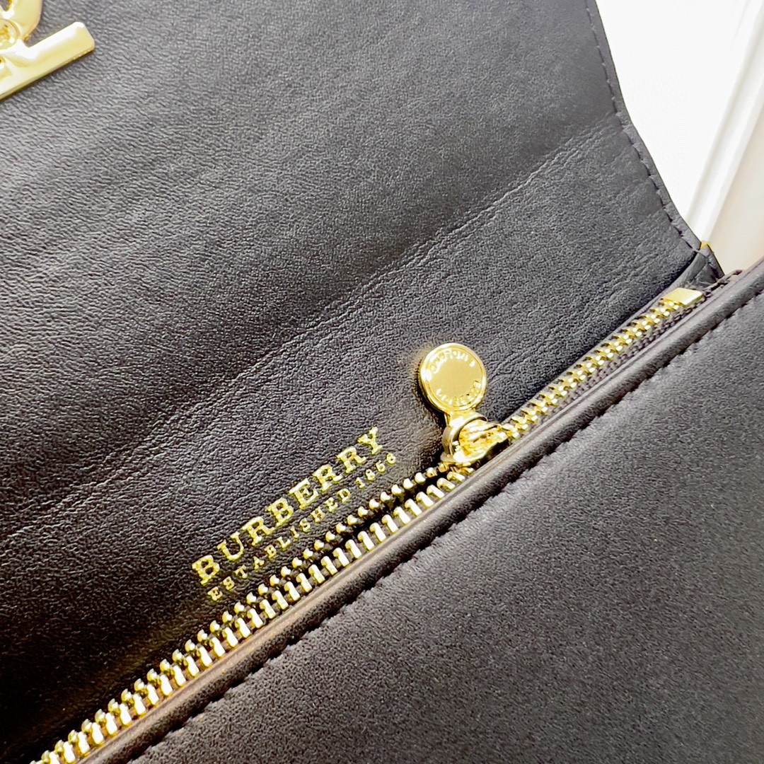 BURBERRY バーバリー 新作通販 長財布/二つ折り財布
