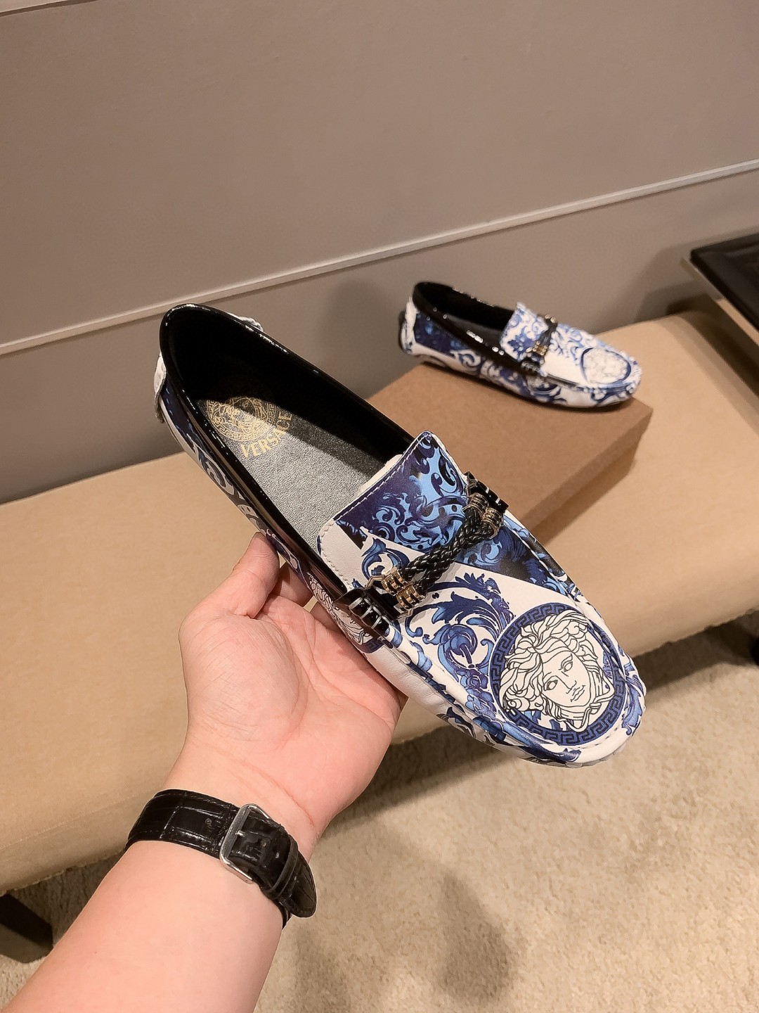 ヴェルサーチ メンズ ドライビングシューズ スリッポンシューズ
