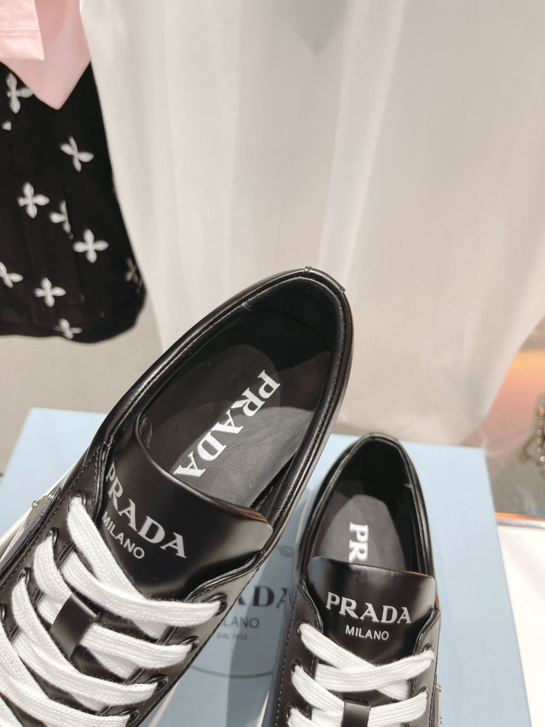PRADAプラダ 新作 男女兼着 スニーカー レースアップ