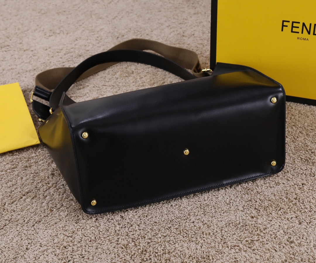 FENDI フェンディ 2022新作通販 40 2WAY ハンドバッグ 2204
