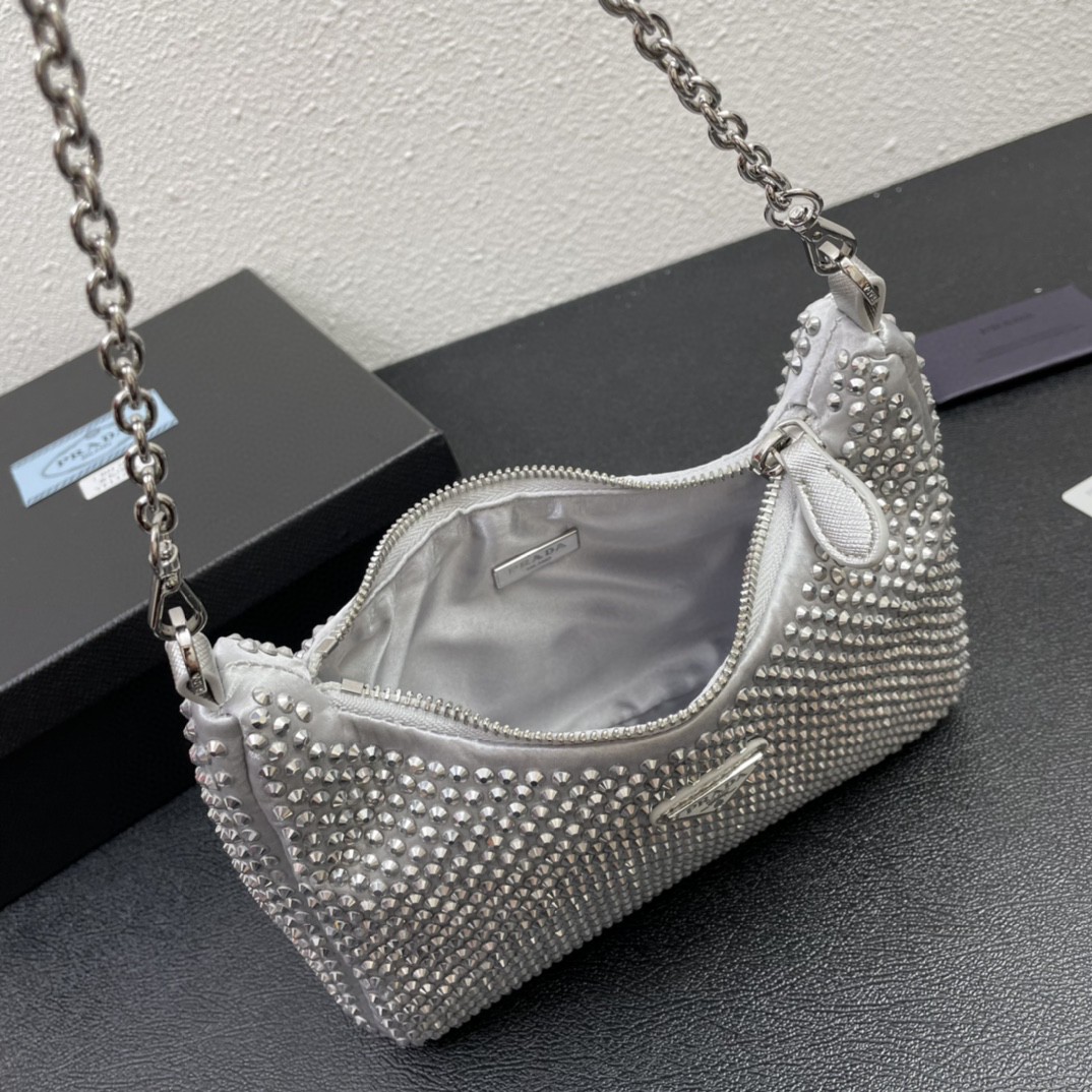 新作通販 PRADA プラダ 22 ショルダーバッグ 2203