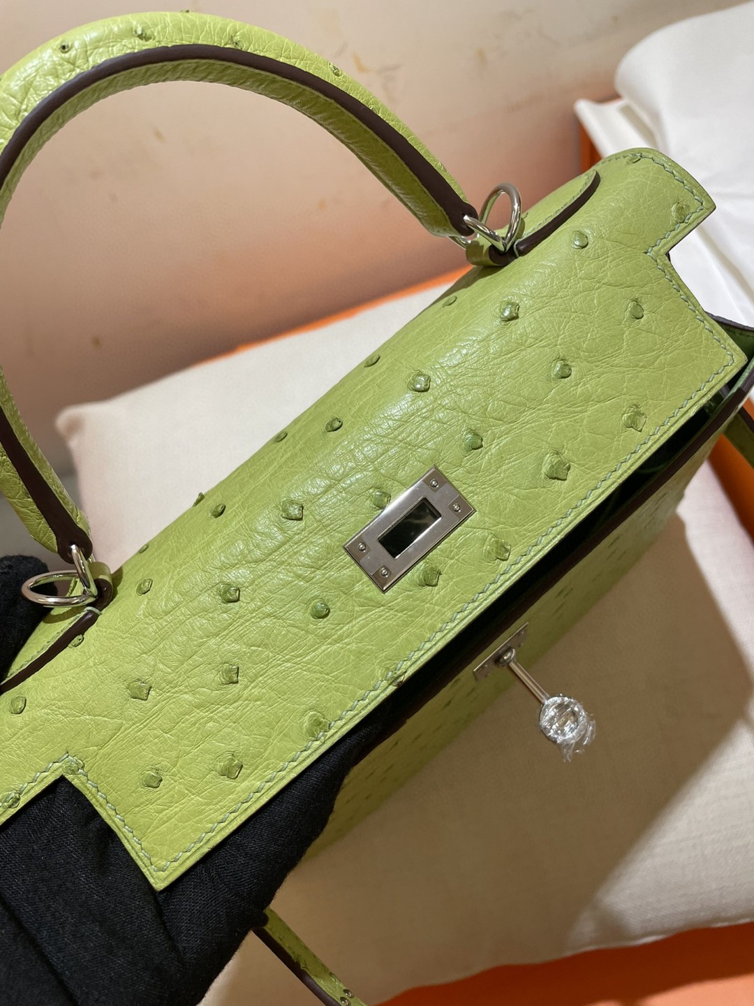 パーフェクト エルメス HERMES ケリー 25 オーストリッチ 2205