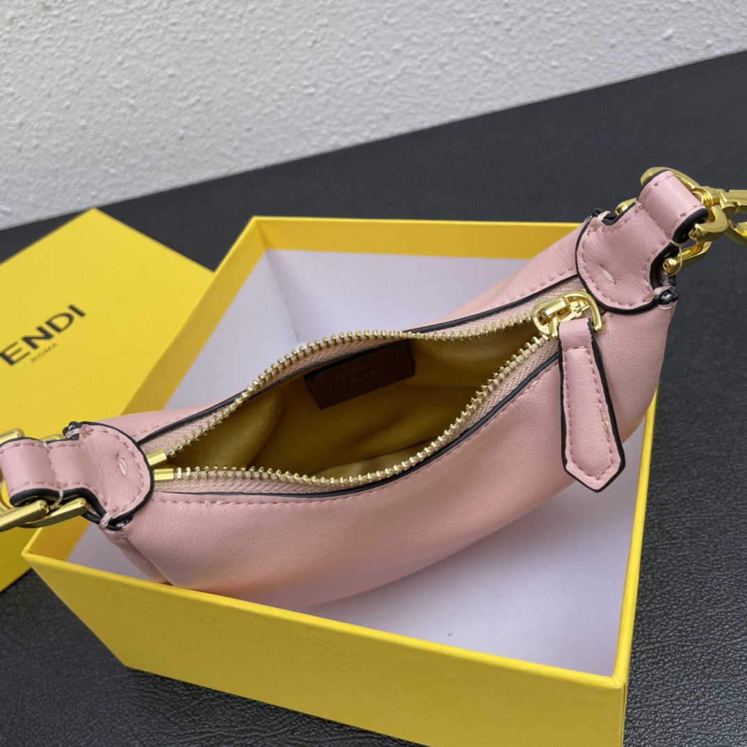 FENDI フェンディ 2022新品 16.5 ミニショルダーバッグ 2204