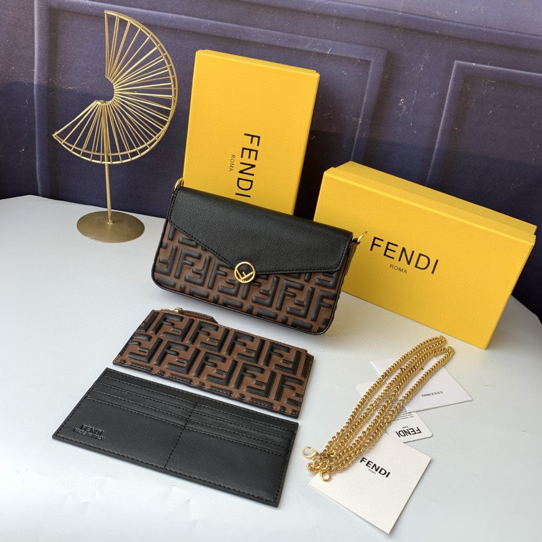FENDI フェンディ 2022新品 ミニショルダーバッグ