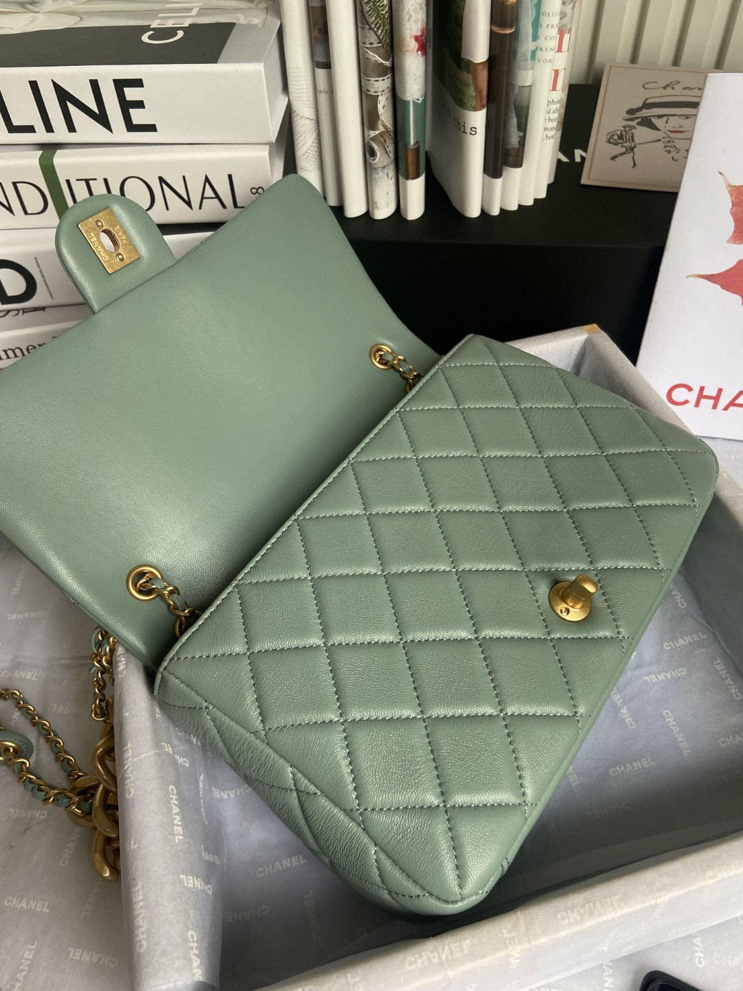 CHANEL シャネル 高品質 チェーンショルダーバッグ 2203