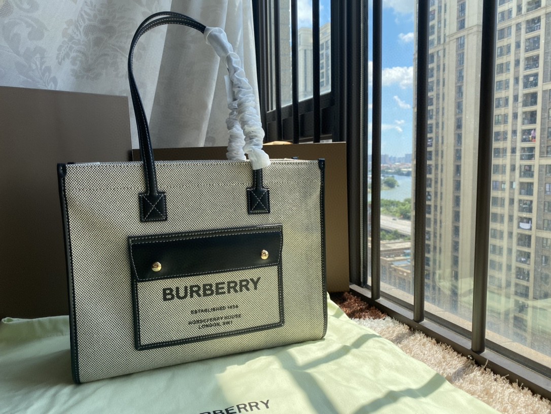 バーバリー 超美品 33 Tote 2WAY ハンドバッグ