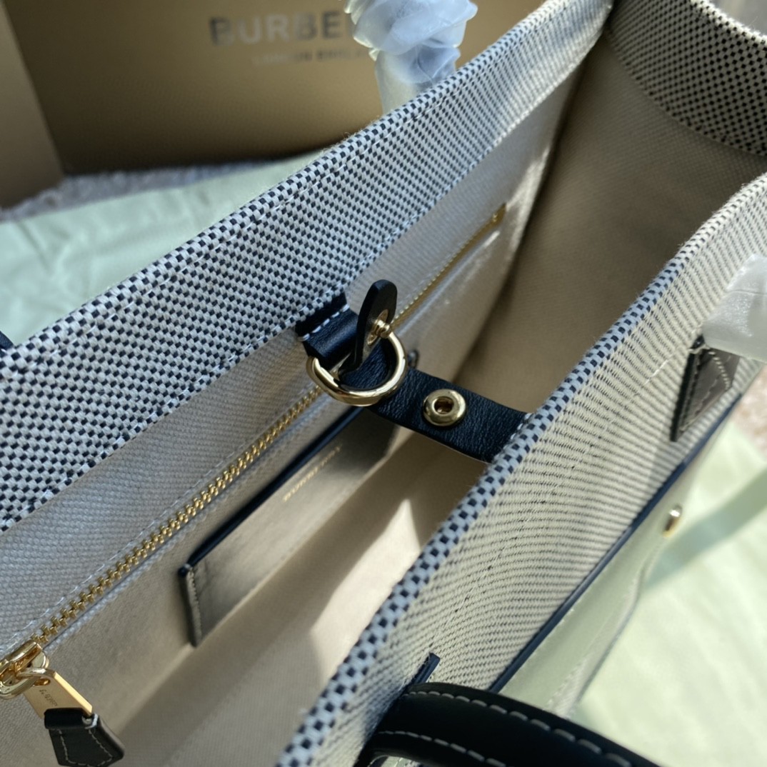 バーバリー 超美品 33 Tote 2WAY ハンドバッグ