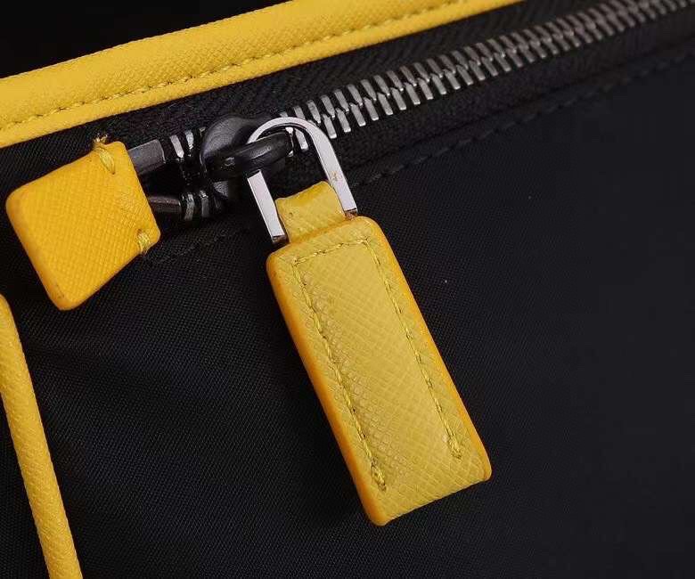 PRADA プラダ 新作通販 26 メンズ ショルダーバッグ 2112