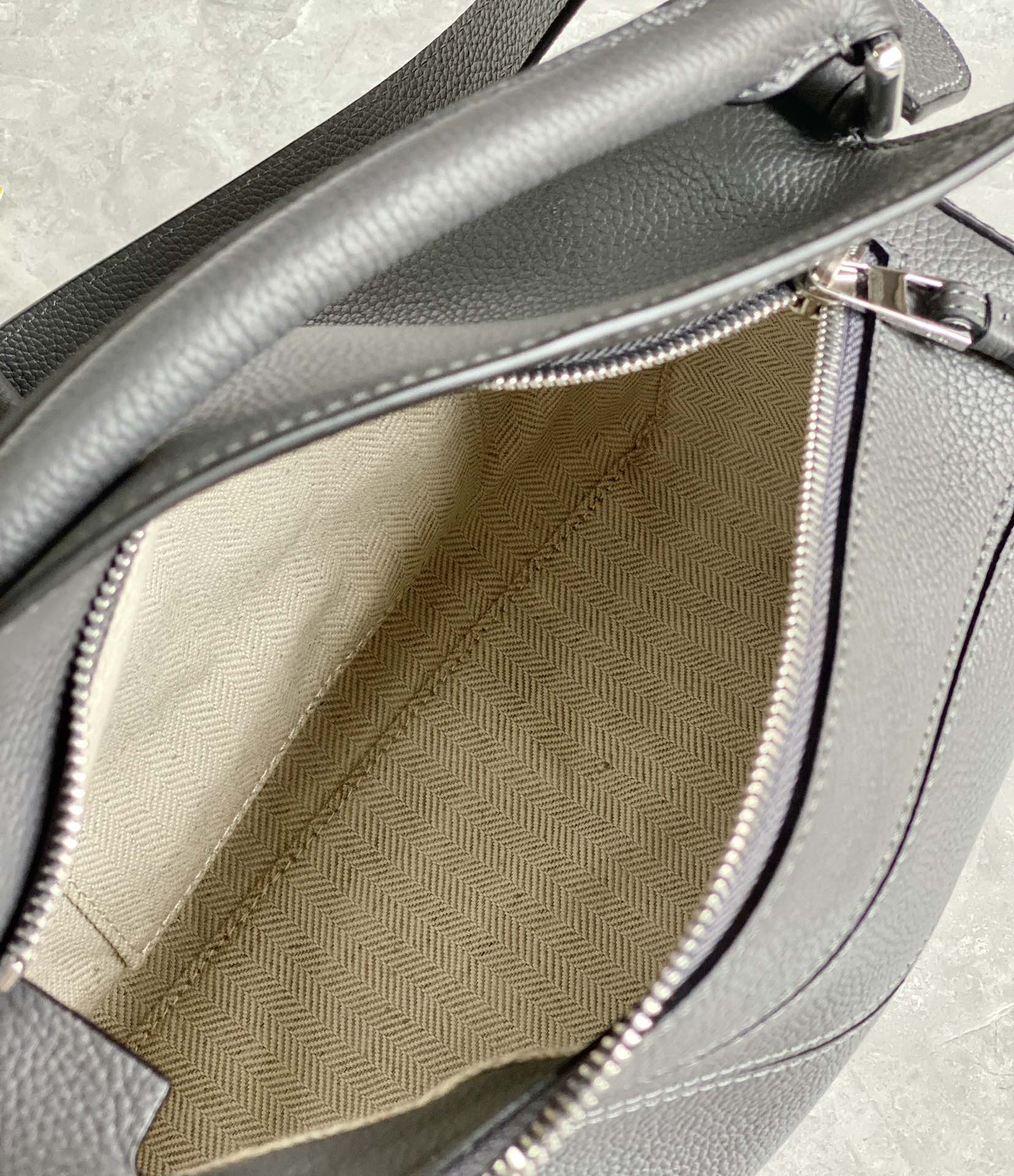 LOEWEロエベ 超美品 24 2WAYショルダーバッグ 2203