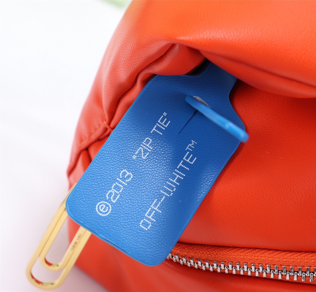 OFF-WHITE オフホワイト 超美品 2WAY ショルダーバッグ 2203