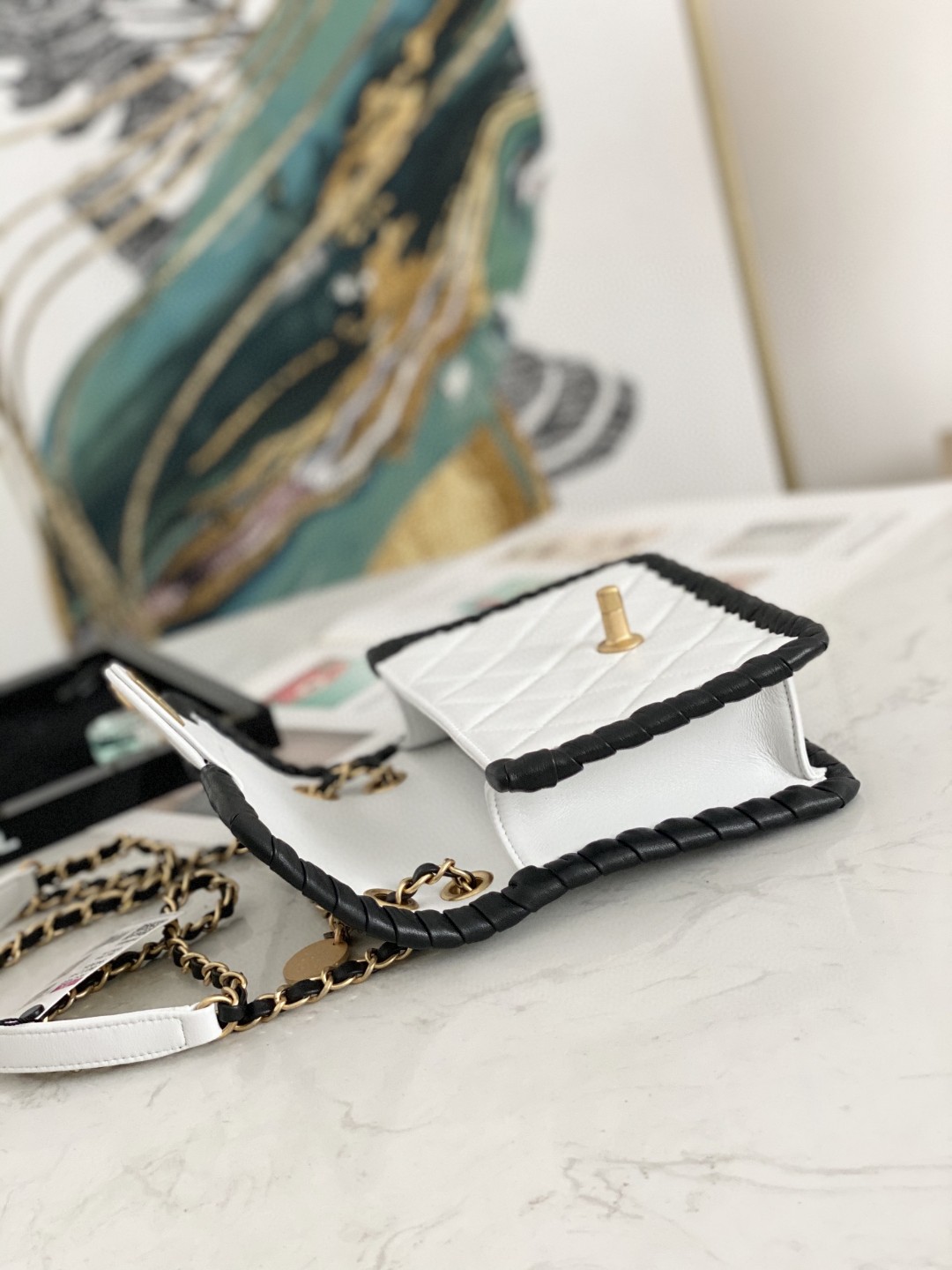 CHANEL シャネル 超美品 19 チェーンショルダーバッグ 2202XNEJ