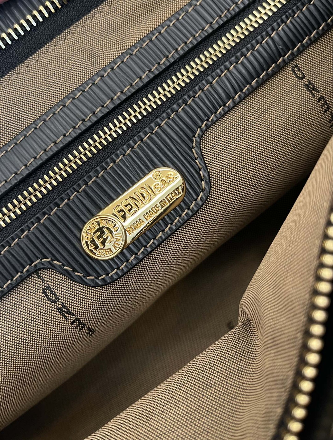 FENDI フェンディ 新作通販 24 クラッチバッグ
