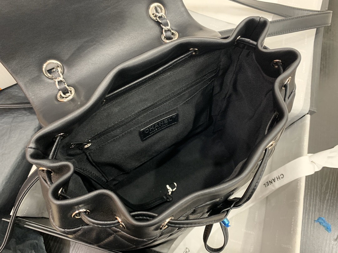 CHANEL シャネル 超美品 中サイズ 後背包 リュック 2202