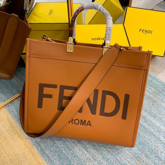 FENDI フェンディ 超美品 36 2WAY ハンドバッグ 2203