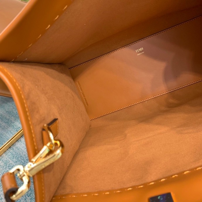 FENDI フェンディ 超美品 36 2WAY ハンドバッグ 2203