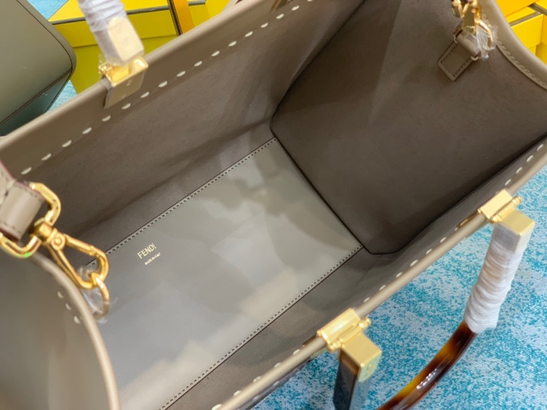 FENDI フェンディ 超美品 36 2WAY ハンドバッグ 2203