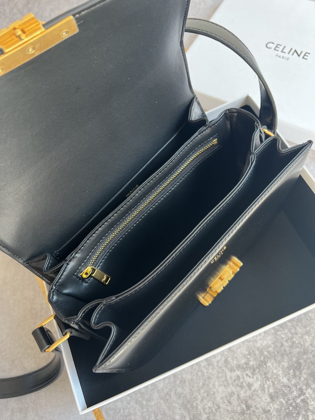 セリーヌ CELINE 2022新品 22.5 ショルダーバッグ