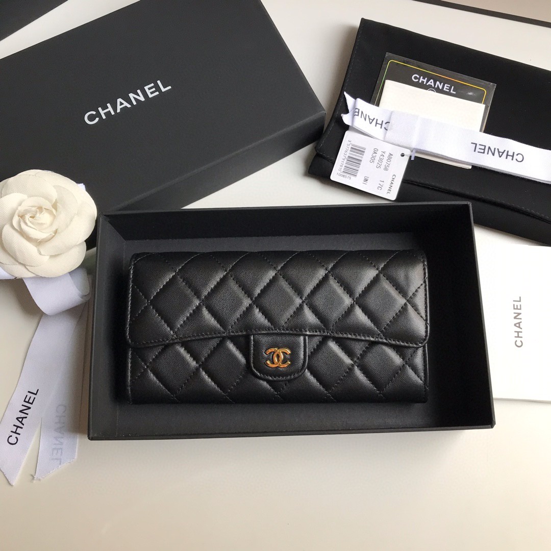 CHANEL シャネル 2022新作 Wホック二つ折り財布 2202