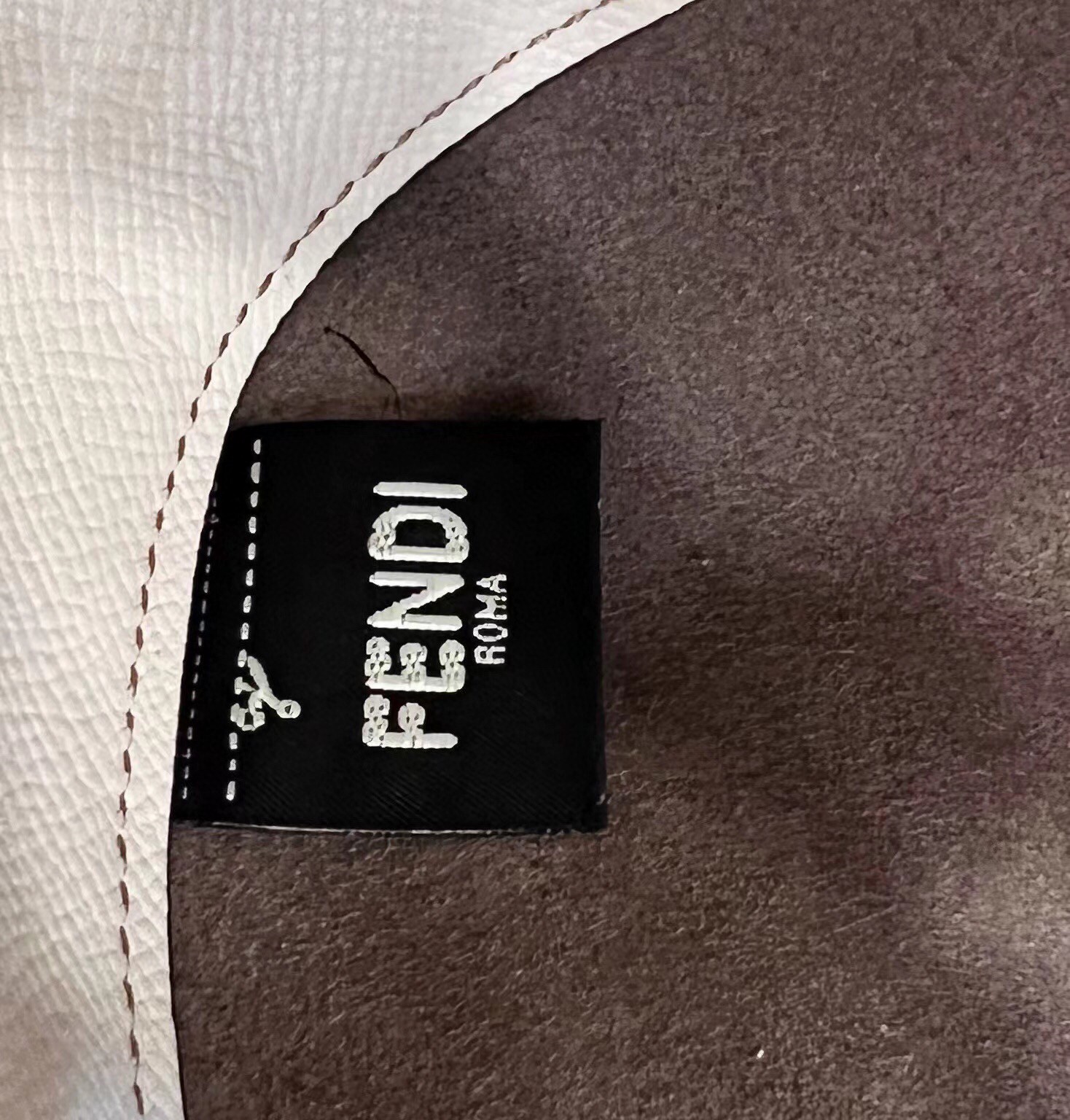 FENDI フェンディ 2022新作通販 24 2WAY ハンドバッグ 2204