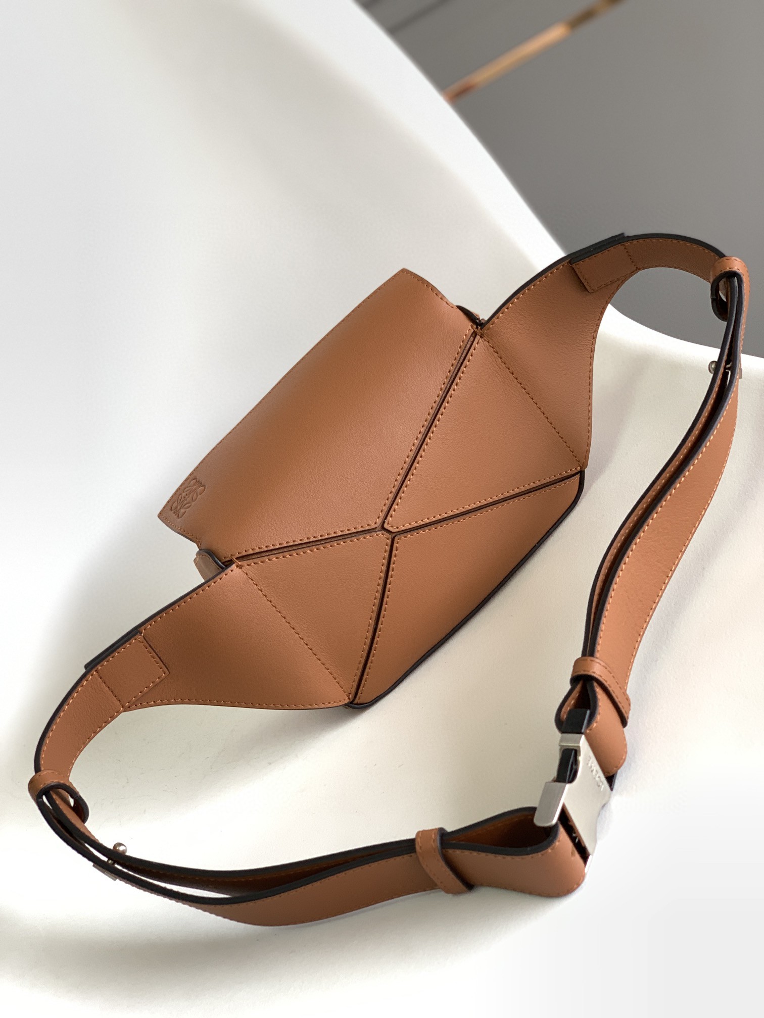 LOEWE ロエベ 超美品 ポシェット ウェストバッグ