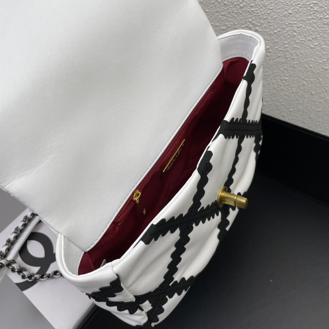 CHANEL シャネル 22SS新作通販 30 ショルダーバッグ 2203