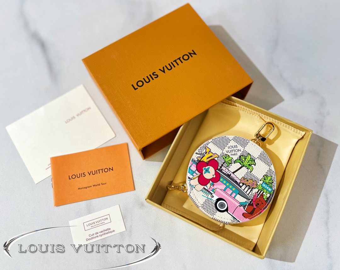 LV ルイヴィトン 21SSキーリング付きコインケース