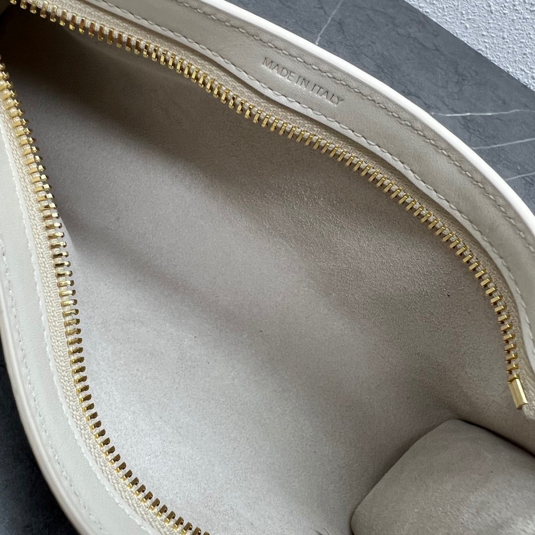 セリーヌ CELINE 2022ワンショルダーハンドバッグ2203
