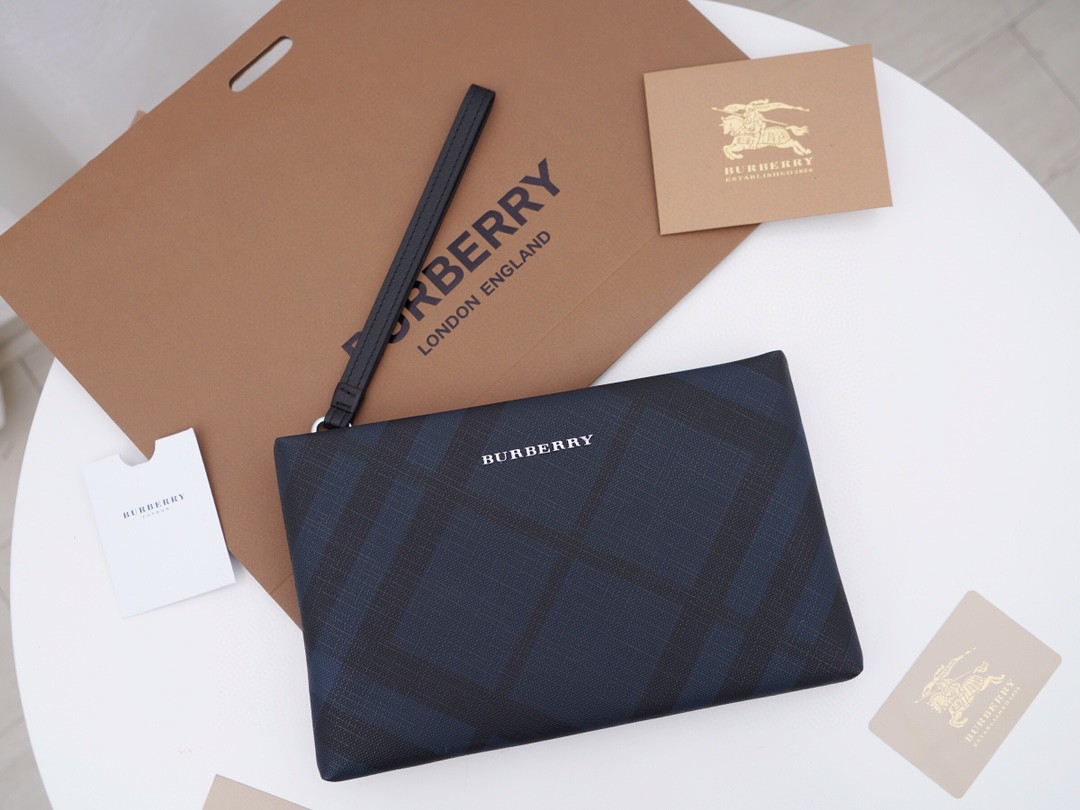 BURBERRY バーバリー 新作通販 メンズ セカンドバッグ 2111