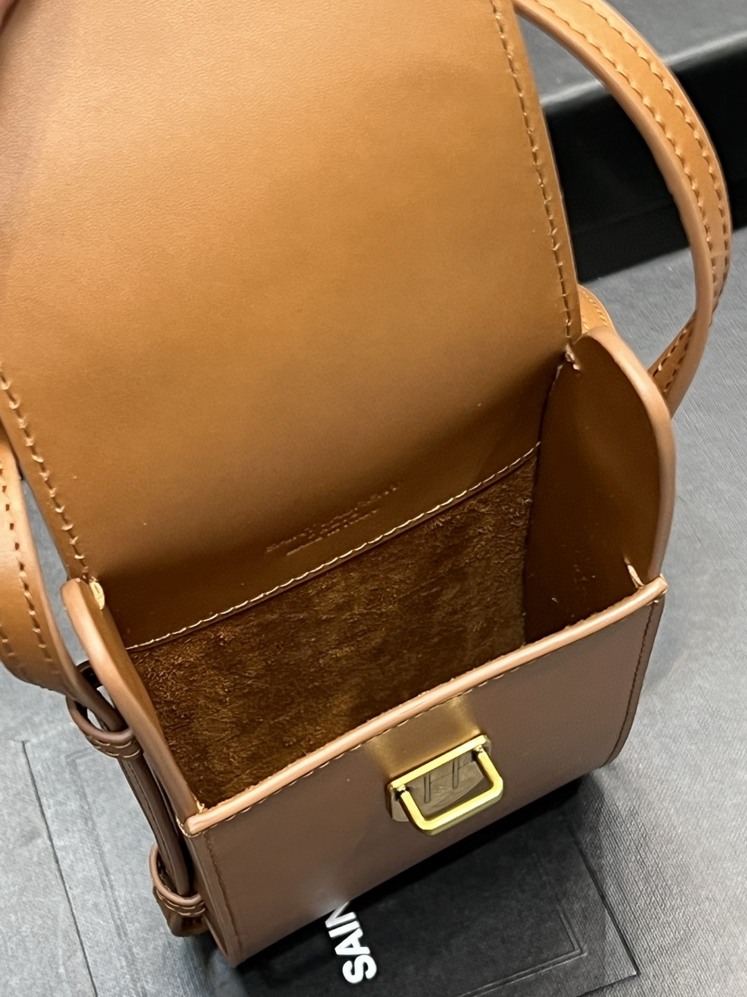 イヴ サンローラン 高品質 ポシェット 携帯バッグ