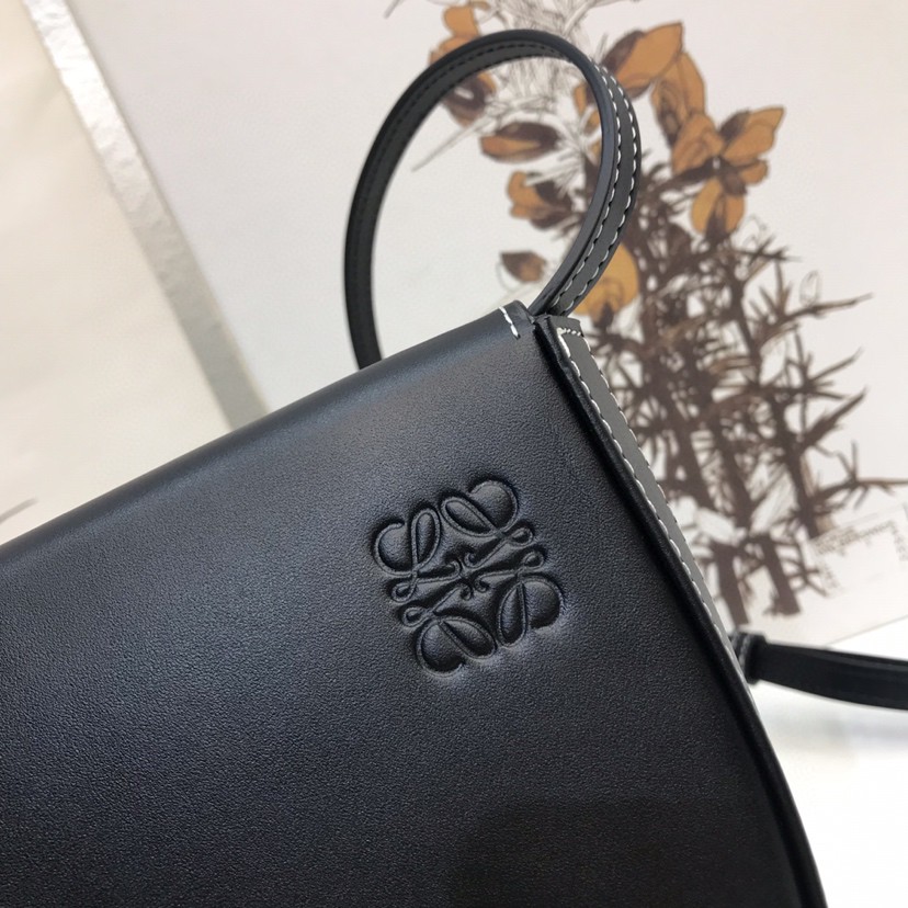 LOEWE ロエベ 超美品 ポシェット ショルダーバッグ