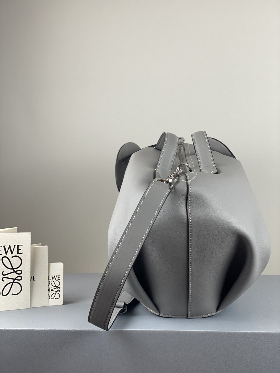 LOEWE ロエベ 超美品 30 ショルダーバッグ 2203