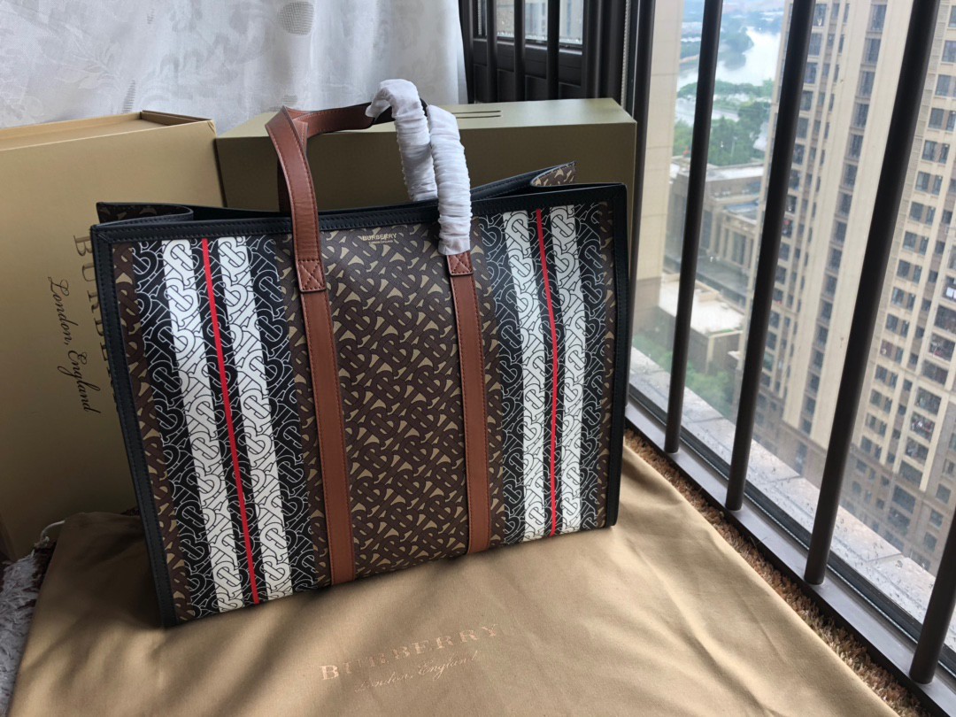 BURBERRY バーバリー 新作通販 Tote ハンドバッグ